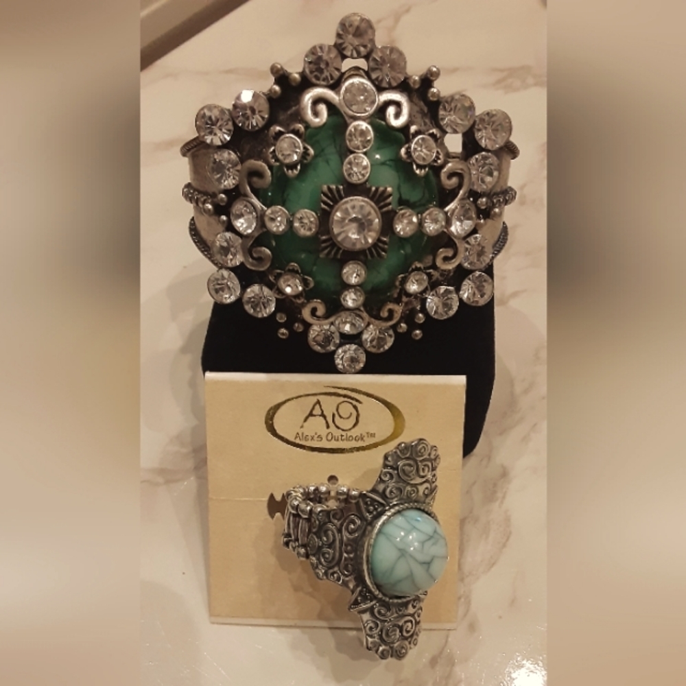 NWT Tourqoise Bracelet & Ring set